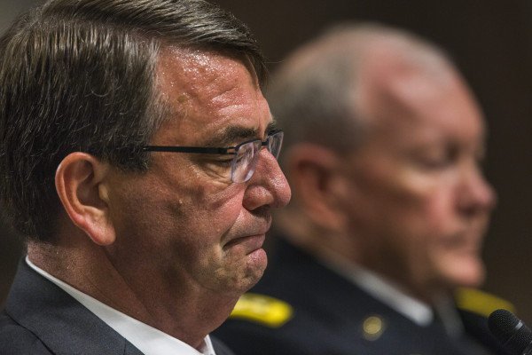 Withdrawal from Syria: US Secretary of Defense Ashton Carter and General Martin Dempsey, in July 2015. (Photo: Reuters)