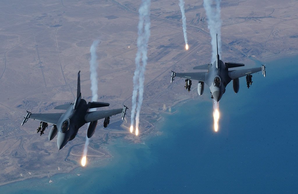 AIR_F-16s_USAF_Iraq_lg