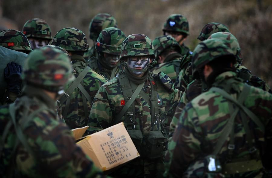 1452768869_south-korean-soldiers-begin-drills-at-the-beach-town-of-malipo1