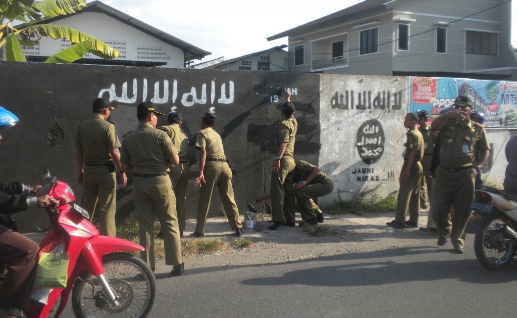 Meanwhile in Indonesia. Photo: Iskandar/JIBI/Solopos