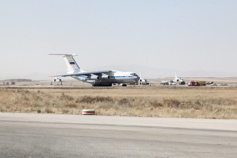 Russian-jets-in-Iran-4-774x516