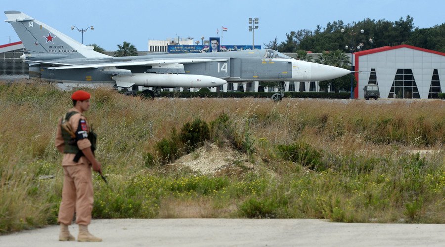 A Russian Su-24 aircaft on a runway at the Hmeimim airbase in Syria. © Maksim Blinov / Sputnik
