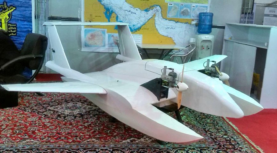 A handout picture released on October 26, 2016 by the Tasnim news agency show what Iran's elite Revolutionary Guards referred to as "suicide drone" and capable of delivering explosives to blow up targets at sea and on land, in the Iranian capital Tehran. © Tasnim news / AFP