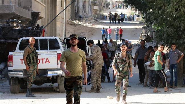 aleppo-civilians-exit