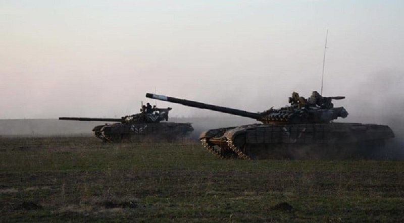 Battle tanks near the village of Avdeevka, located south of Donetsk