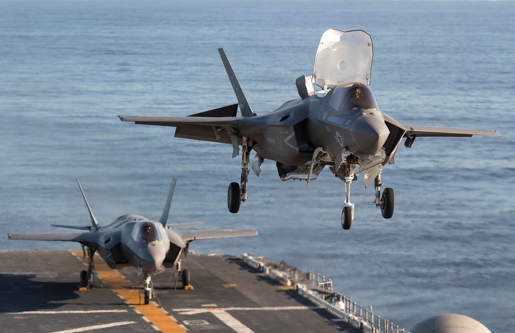 In similar fashion to the AV-6B Harrier that it is slated to replace, and F-35B conducts vertical take-off and landing onboard the USS America LHA-6. 