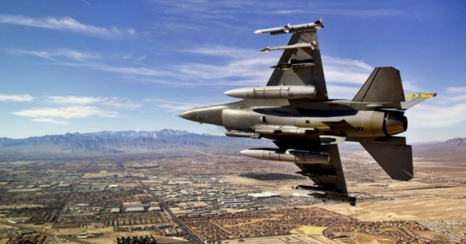 A US fighter jet during practice maneuvers over the desert in this file photo. (Credit: US Air Force by Master Sgt. Benjamin Bloker)