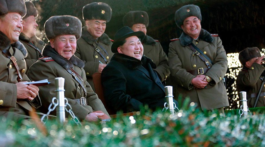 North Korean leader Kim Jong Un guides Korean People's Army (KPA) military drills © KCNA / Reuters